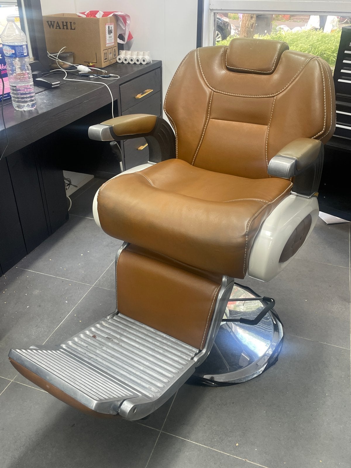Kapperstoel, Bruin, Ophalen, Gebruikt, Barbier, Leer