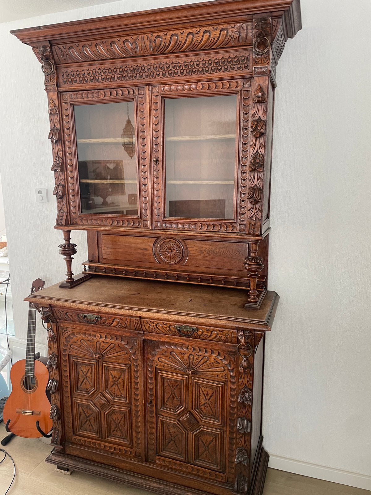 Te koop antieke kast, Ophalen