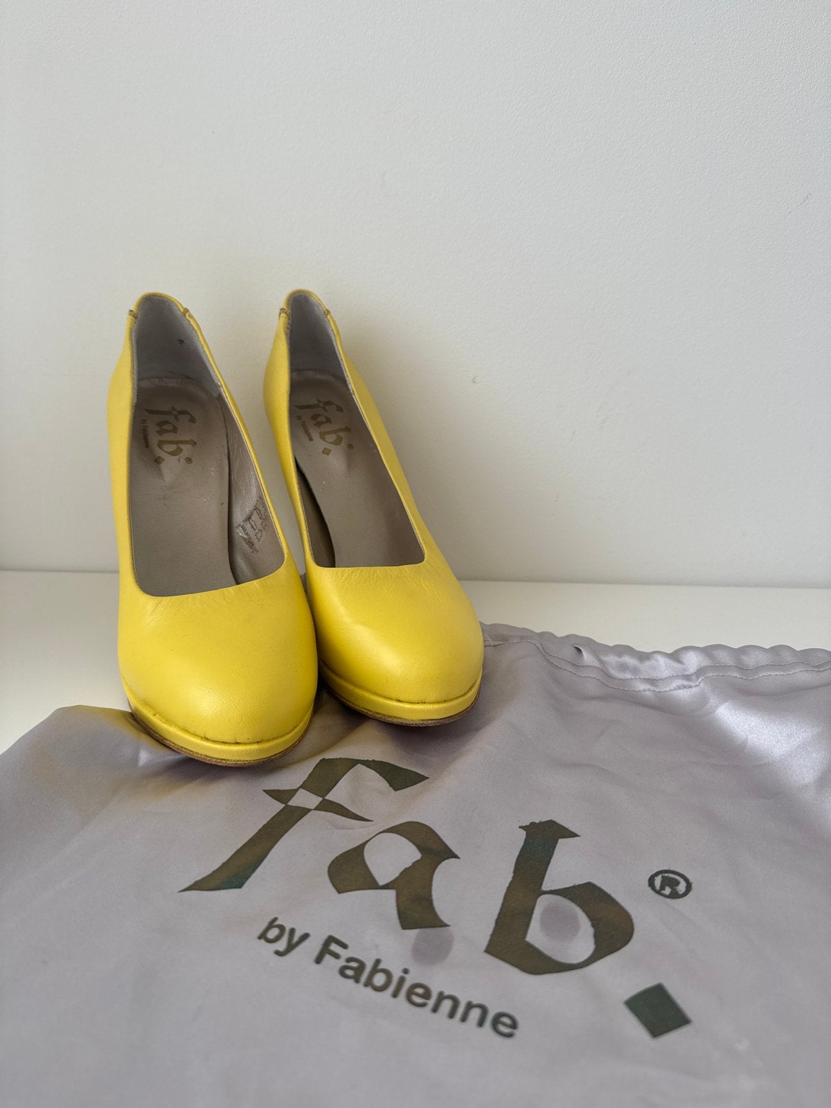 Fab. by Fabienne Gele Pumps Maat 38, Ophalen of Verzenden, Gedragen, Geel, Pumps