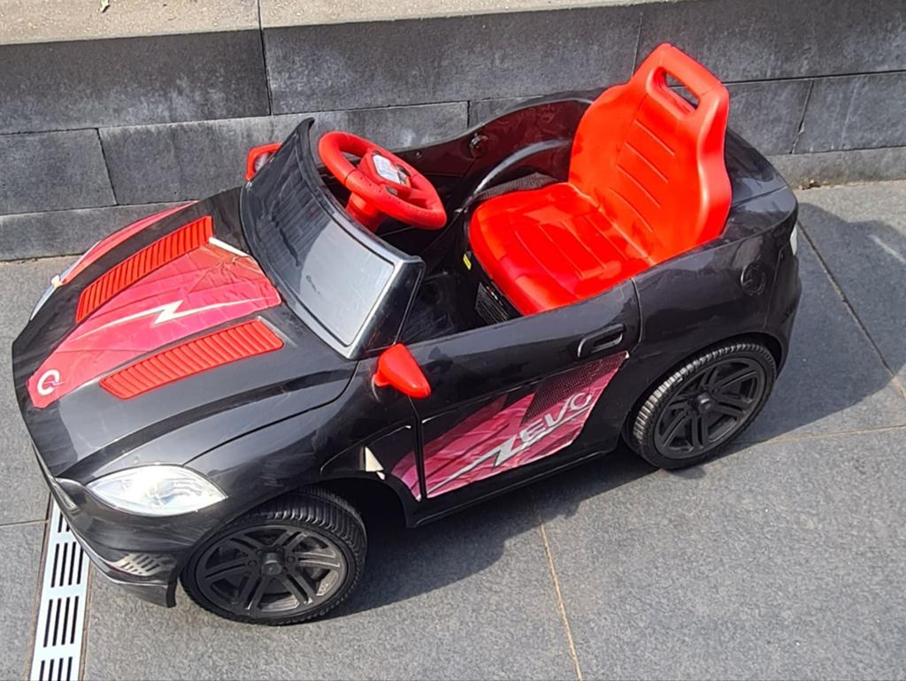 Nette KINDERAUTO met accu, Kinderen en Baby's, Speelgoed | Buiten | Accuvoertuigen, Ophalen of Verzenden, Zo goed als nieuw