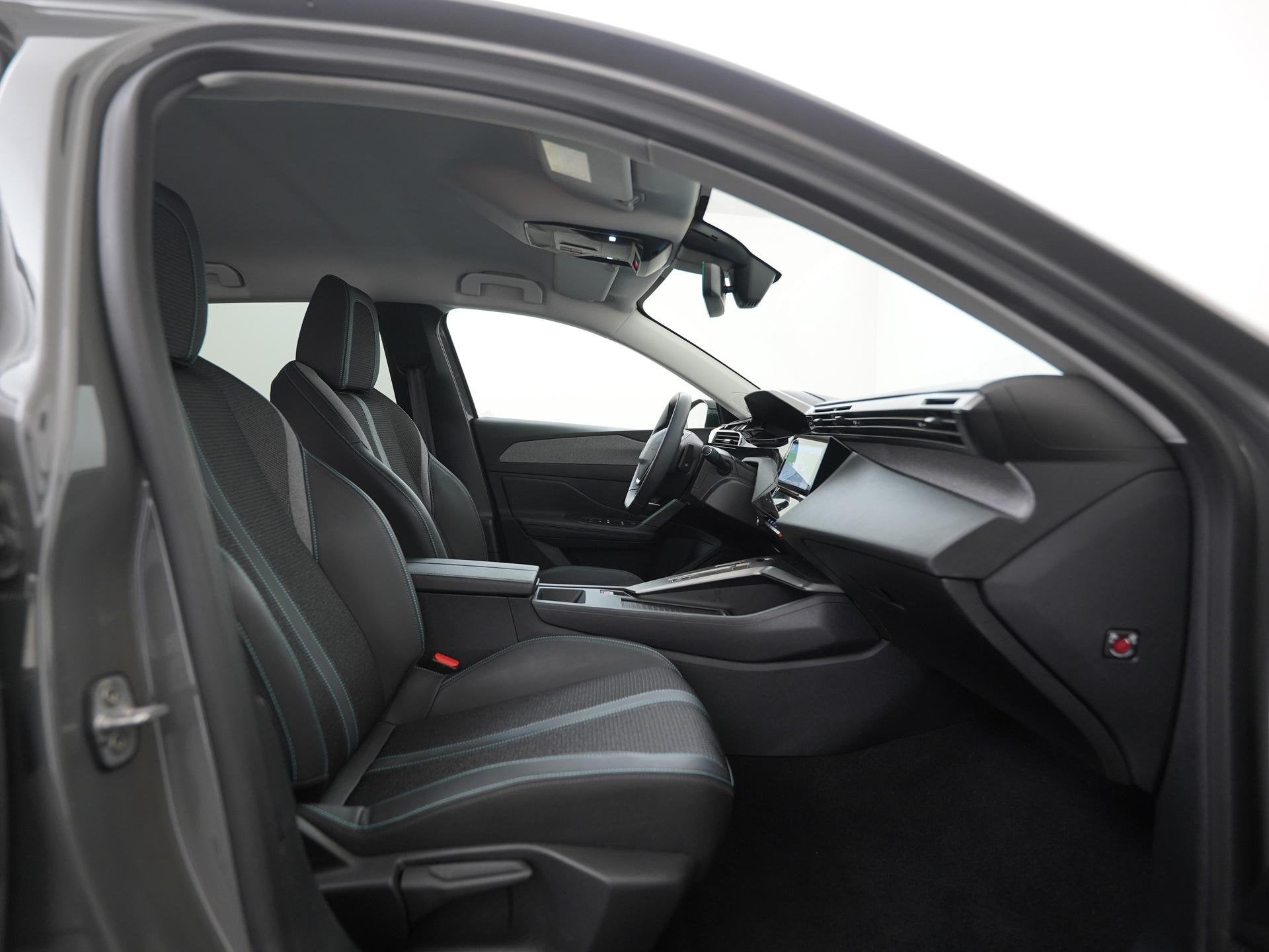Peugeot 408 1.2 Hybrid 145 e-DCS6 Allure | Head-up display |, Auto's, Gebruikt, Euro 6, 1199 cc, Origineel Nederlands