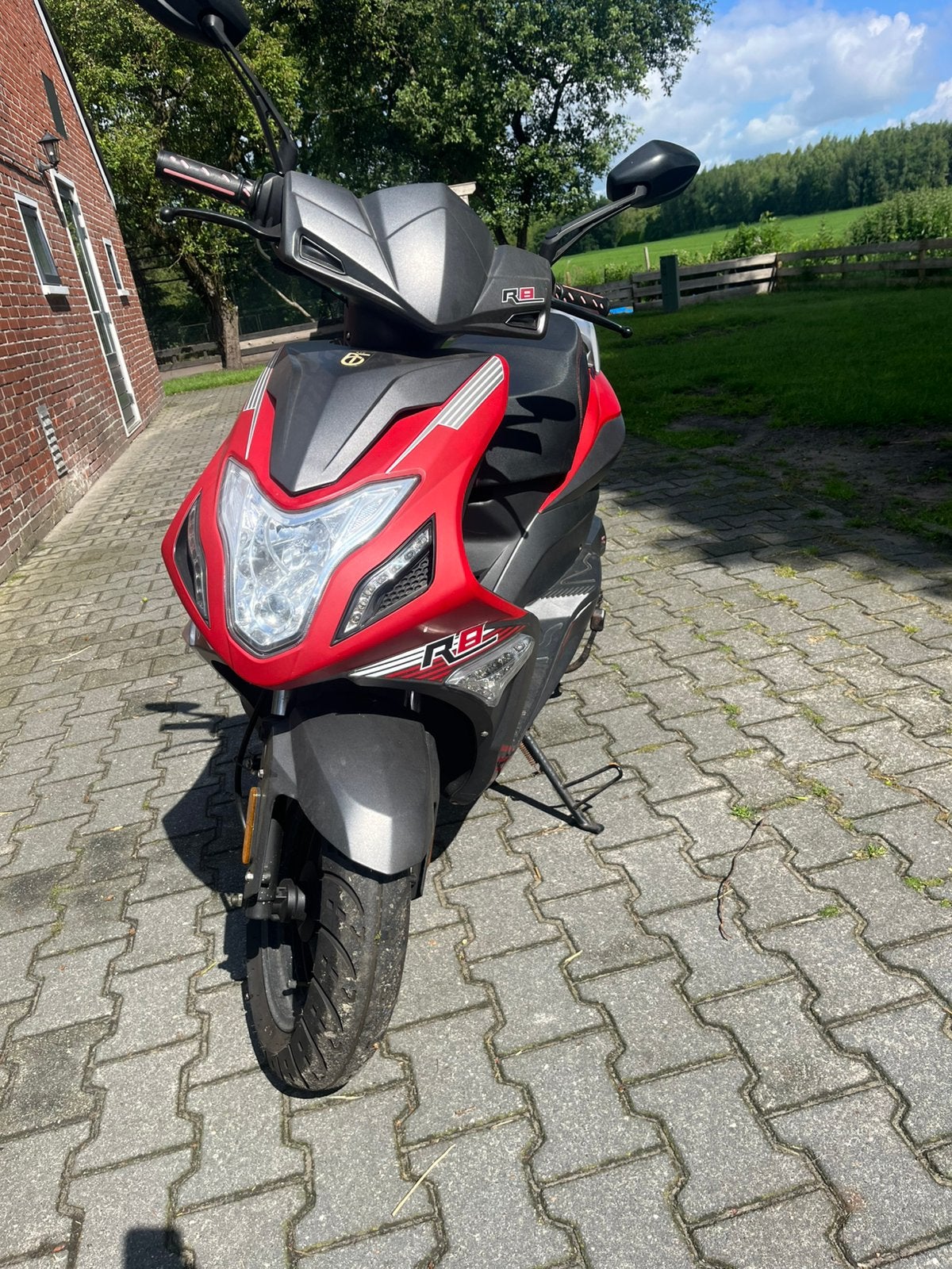 Btc R8 scooter, Ophalen, Zo goed als nieuw, Benzine