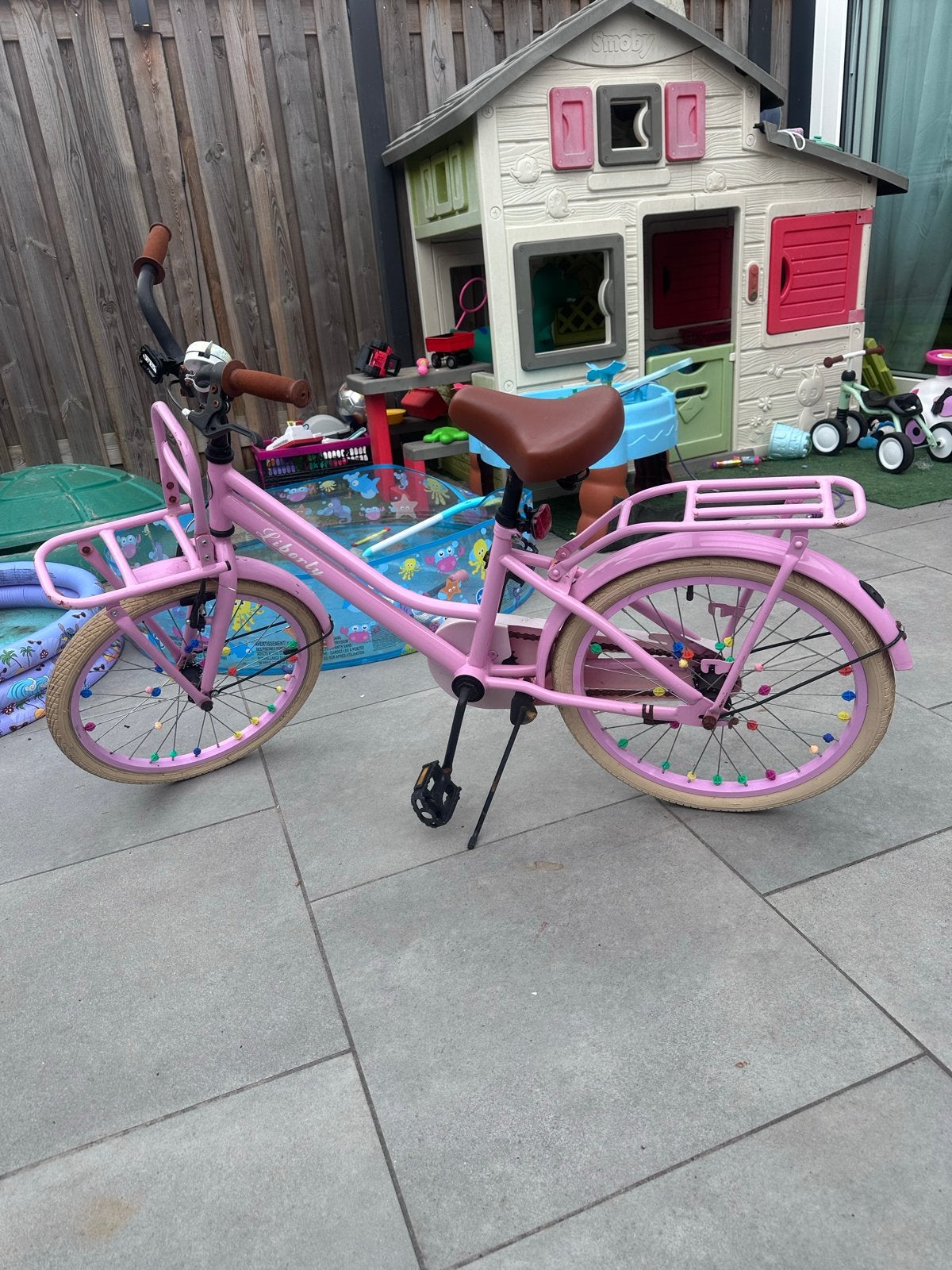 Roze kinderfiets Liberty 20 inch met voordrager, Ophalen, Gebruikt, Velgrem, Handrem