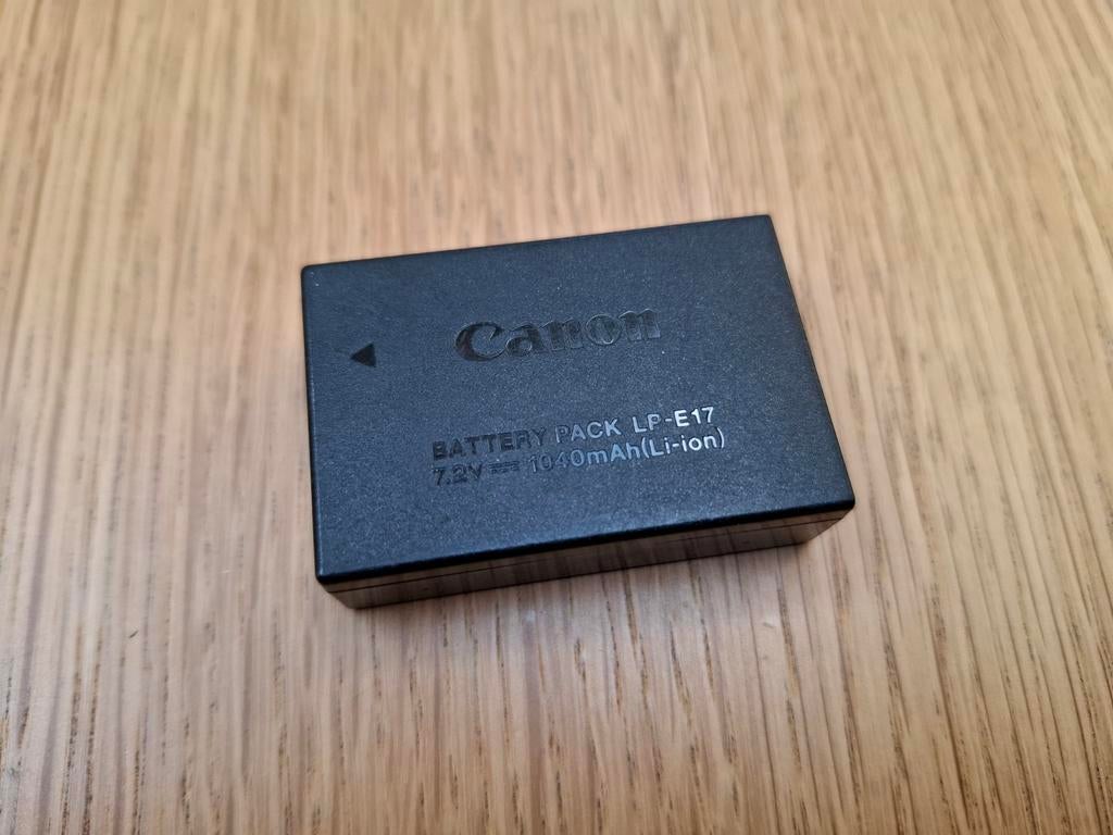 Defecte Canon LP-E17 batterij - laadt niet op, Ophalen of Verzenden, Niet werkend, Oplaadbaar