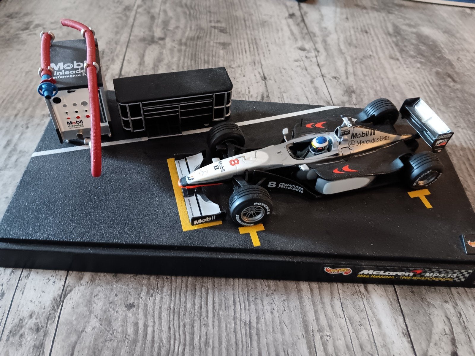 Mattel Hot Wheels McLaren MP4-13 Mika Hakkinen Formule 1, Ophalen of Verzenden, Gebruikt, Auto