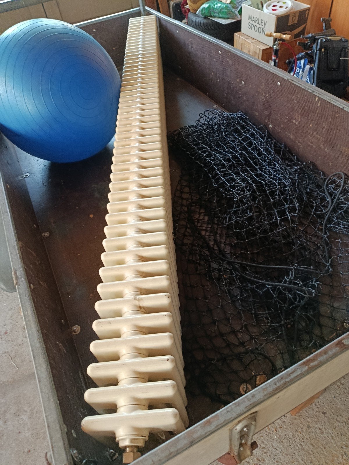Mooie design Ledenradiator. 1 x gebruikt vanwege airco, Ophalen, Radiator, Minder dan 60 cm, Zo goed als nieuw