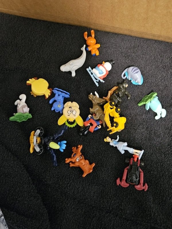 Kinder surprise figures -- Kinder, Verzamelen, Ophalen of Verzenden, Zo goed als nieuw, Hardplasticfiguren