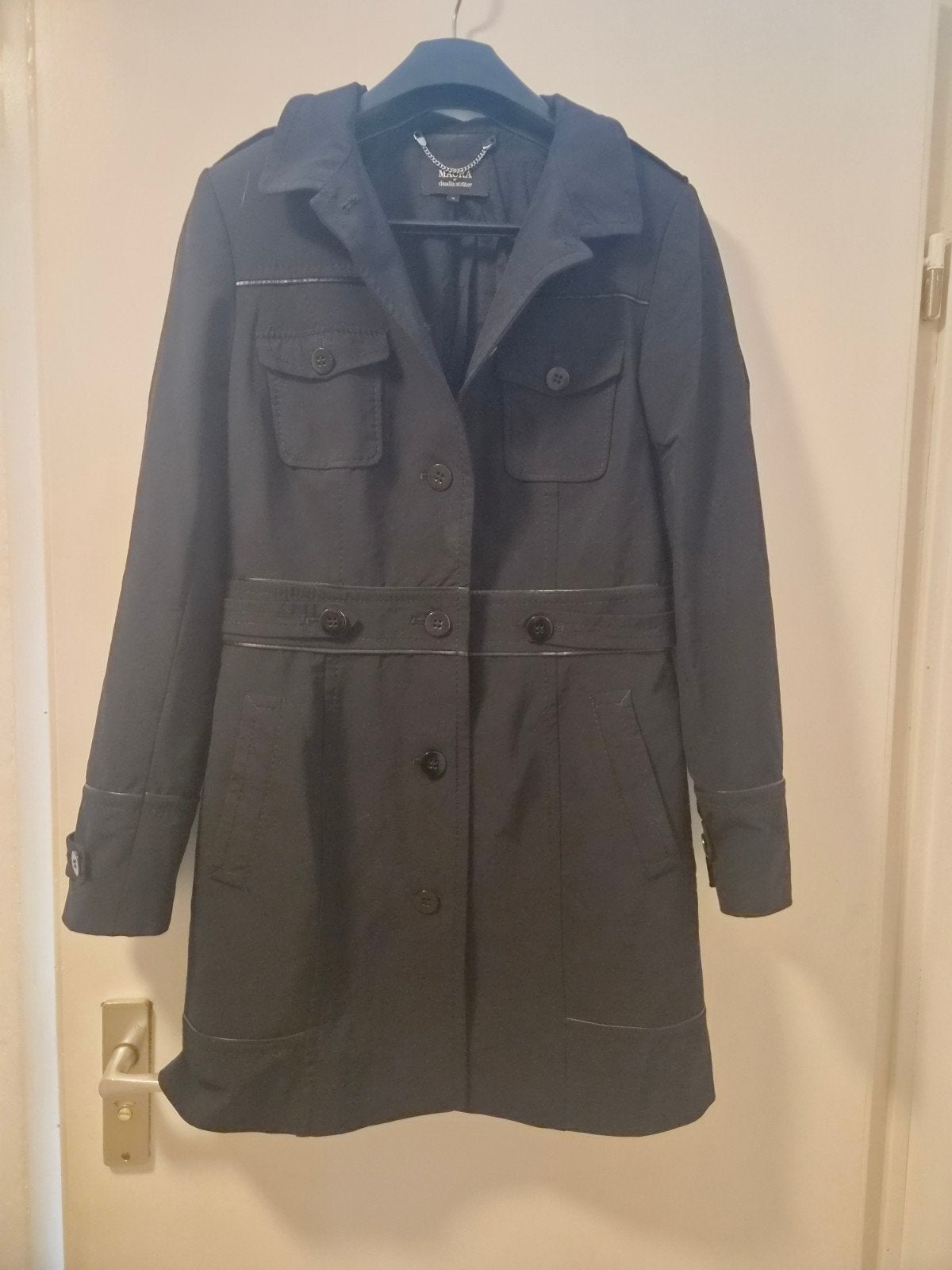Zwarte trenchcoat van Maura by Claudia Sträter, maat 36, Zwart, Ophalen of Verzenden, Zo goed als nieuw, Maura by Claudia Sträter