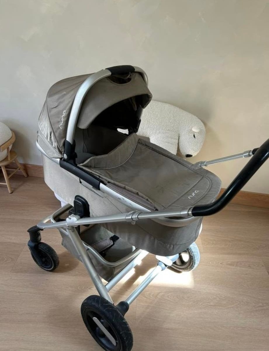 Kinderwagen Nuna Ivvi met reiswieg, Kinderen en Baby's, Kinderwagens en Combinaties, Zo goed als nieuw, Combiwagen, Met reiswieg