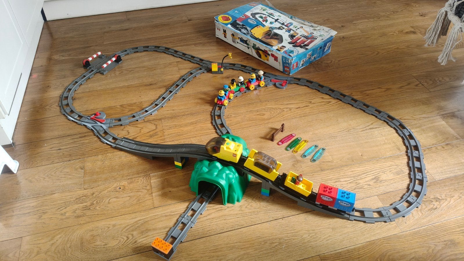 LEGO Duplo Treinset  explore met extra stenen en grondplaten, Ophalen, Gebruikt, Duplo, Inclusief minifiguren