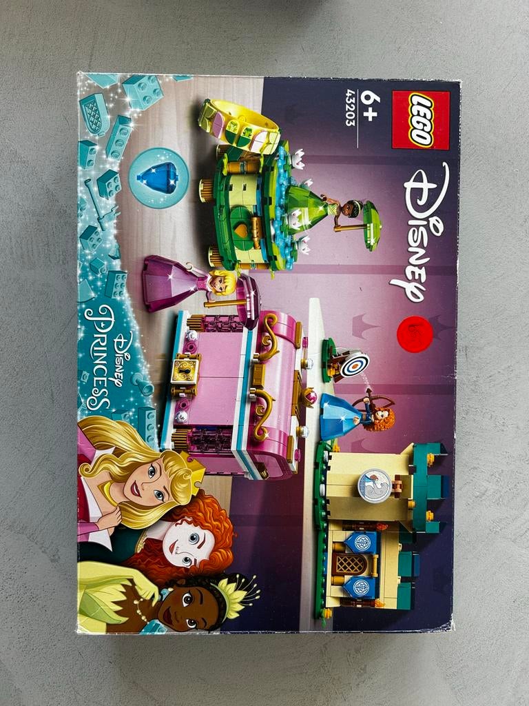 Lego Disney Princess Avonturen Kasteel 43203, Kinderen en Baby's, Speelgoed | Duplo en Lego, Lego, Ophalen of Verzenden, Zo goed als nieuw