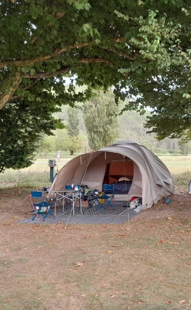 Karsten 300 tent met luifel en compressor, Ophalen, Gebruikt
