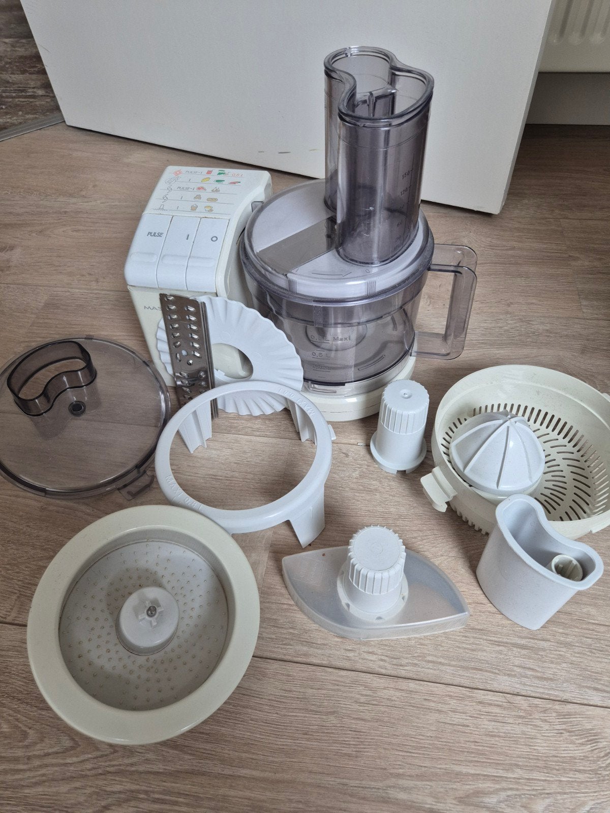 Moulinex Masterchef 370 Keukenmachine met accessoires, Minder dan 1 liter, Ophalen of Verzenden, Gebruikt, 2 snelheden