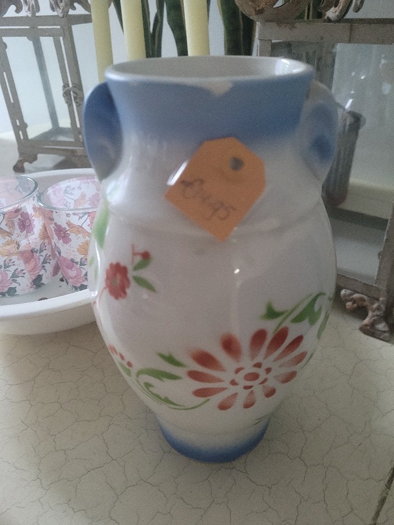 Zeer oud genummerd potje, vaasje leuk met pollepels bv
