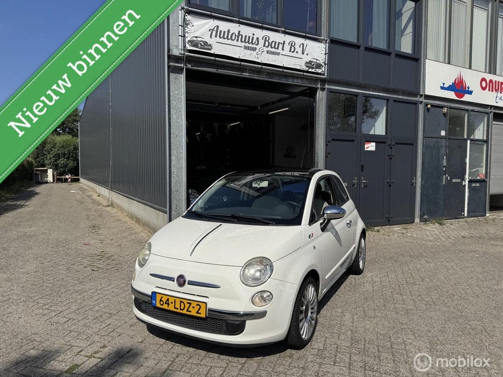 Fiat 500 1.2 Lounge Automaat! Panodak! APK! NAP Logisch!, Auto's, Fiat, Euro 5, Stof, Gebruikt, 4 cilinders