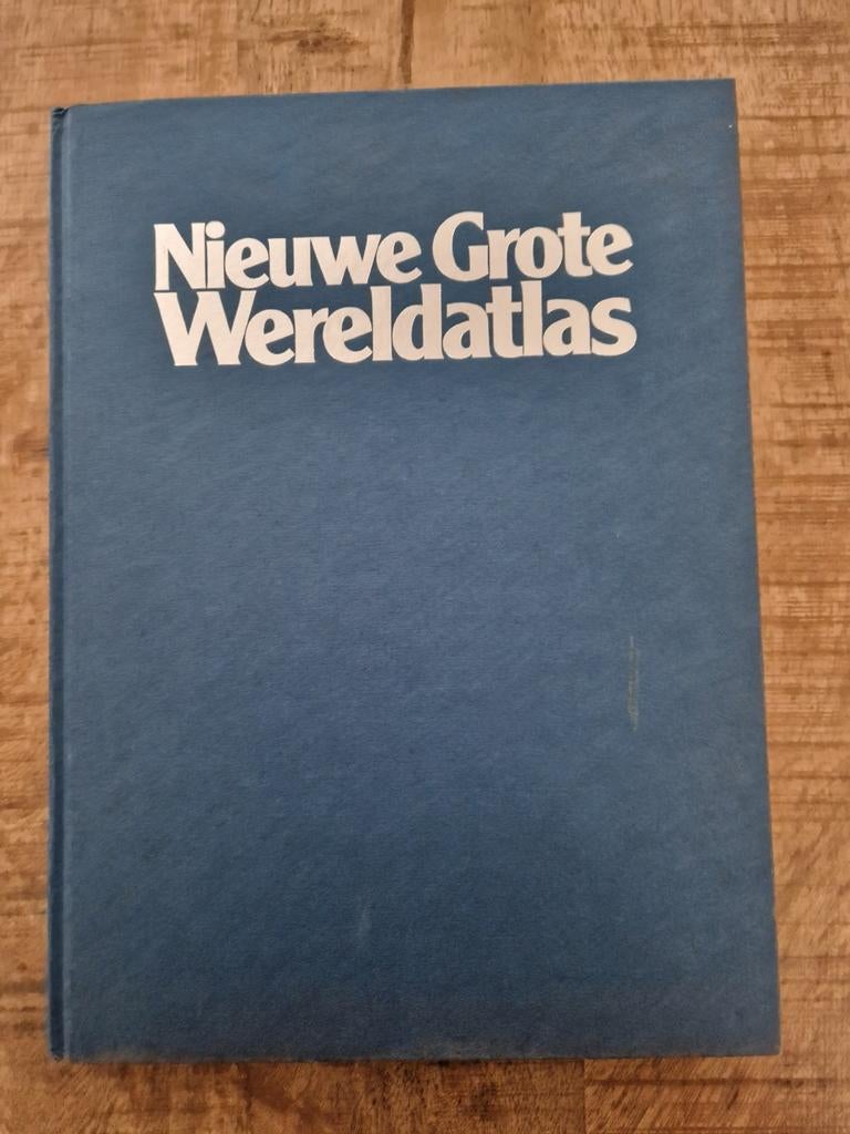 Nieuwe grote wereldatlas, Boeken, Ophalen of Verzenden, Gelezen, Wereld