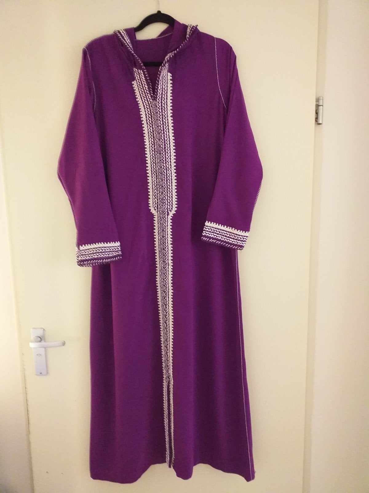 Paarse Marokkaanse jurk met borduursel, maat M, Kleding | Dames, Jurken, Maat 38/40 (M), Paars, Nieuw, Ophalen of Verzenden