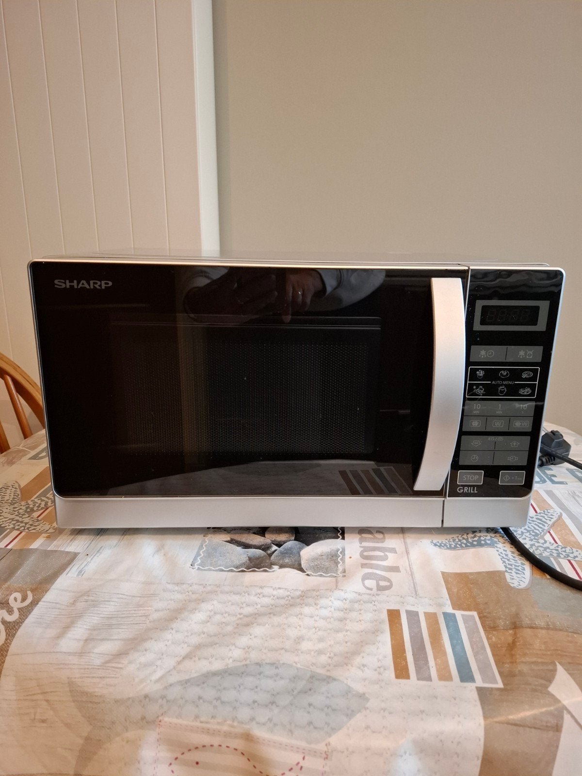Sharp Combimagnetron met Grill - Zo goed als nieuw, Witgoed en Apparatuur, Ophalen, Combimagnetron, Grill, Zo goed als nieuw