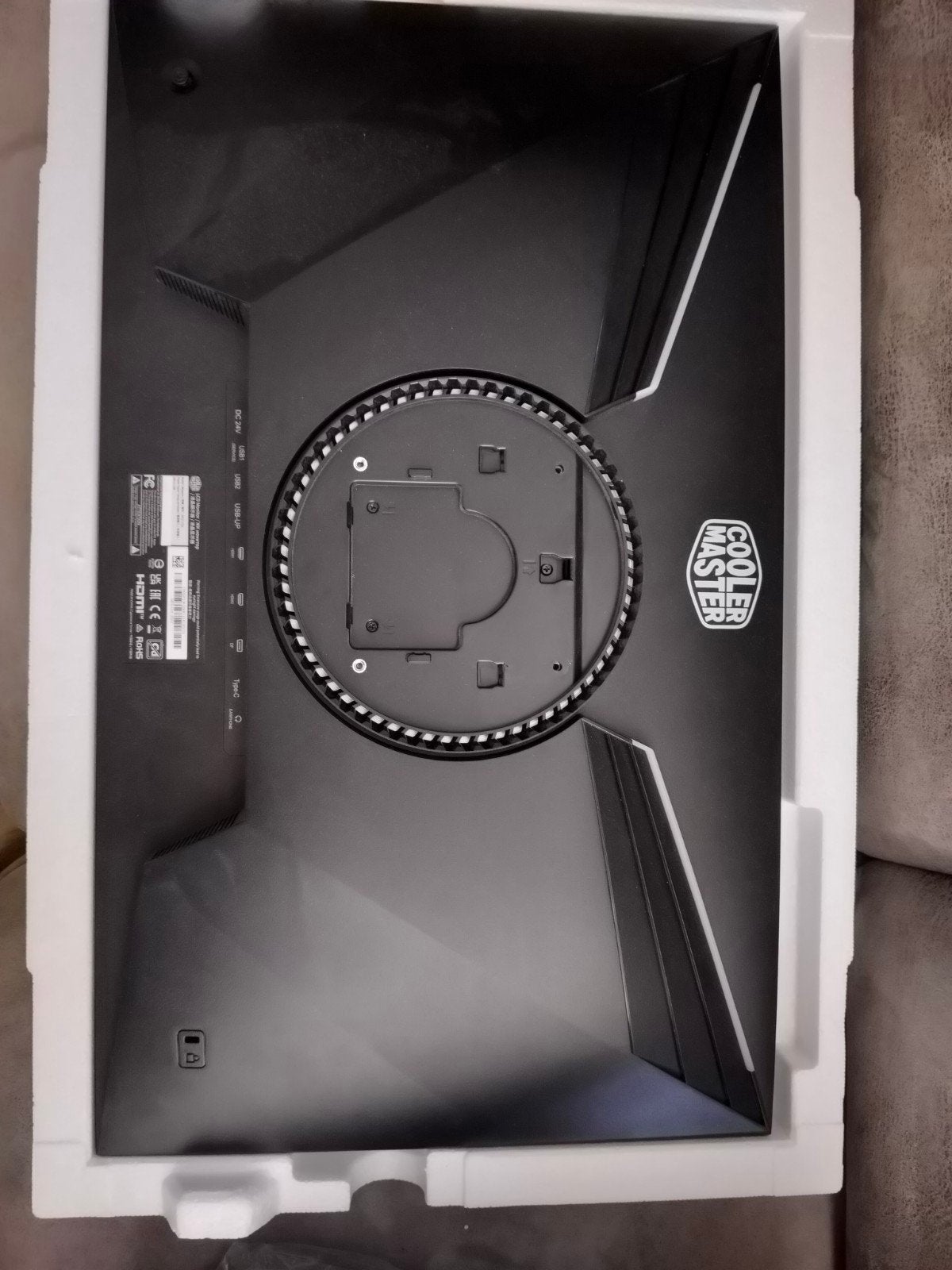 Cooler Master GP27, Computers en Software, Monitoren, Gaming, Ingebouwde speakers, Zo goed als nieuw, HDMI