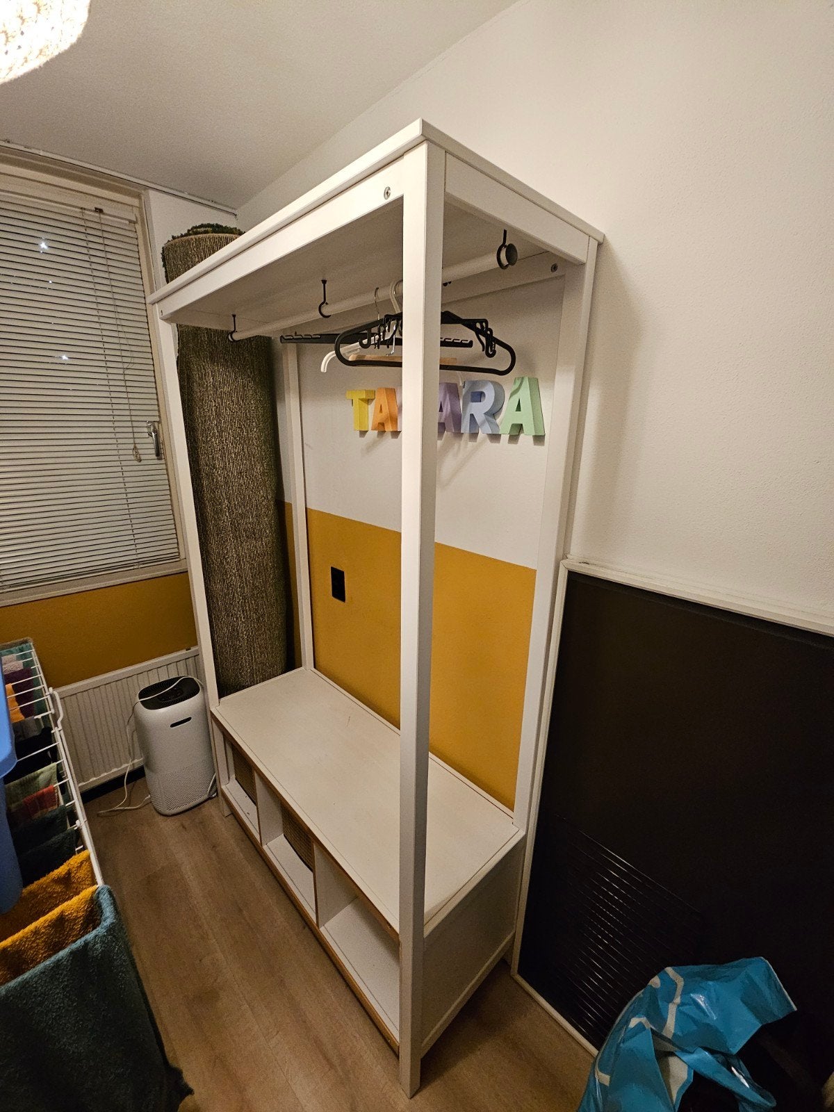 Hemnes kledingrek, Ophalen, Gebruikt, 25 tot 50 cm, 150 tot 200 cm
