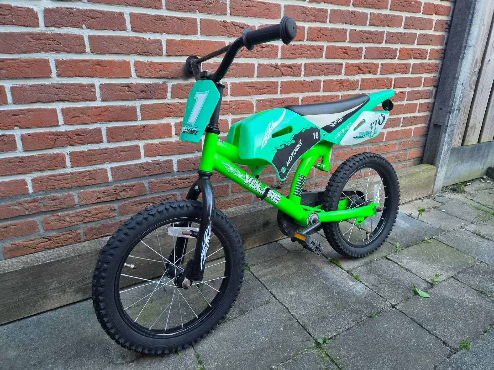 Volare Motobike kinderfiets 16 inch groen, Ophalen of Verzenden, Gebruikt, 16 tot 20 inch