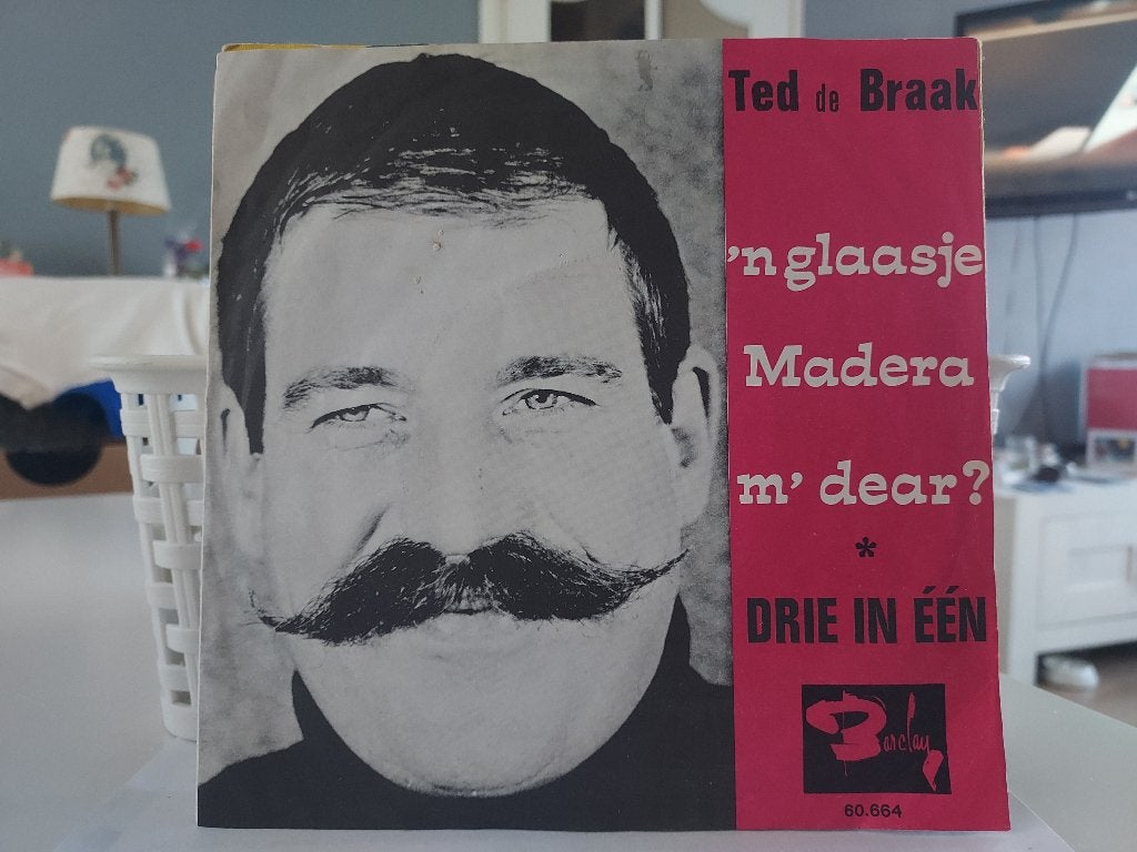 7" Single Ted de Braak - 'n Glaasje Madeira M' Dear / Drie I, Gebruikt, 7 inch, Ophalen of Verzenden, Pop