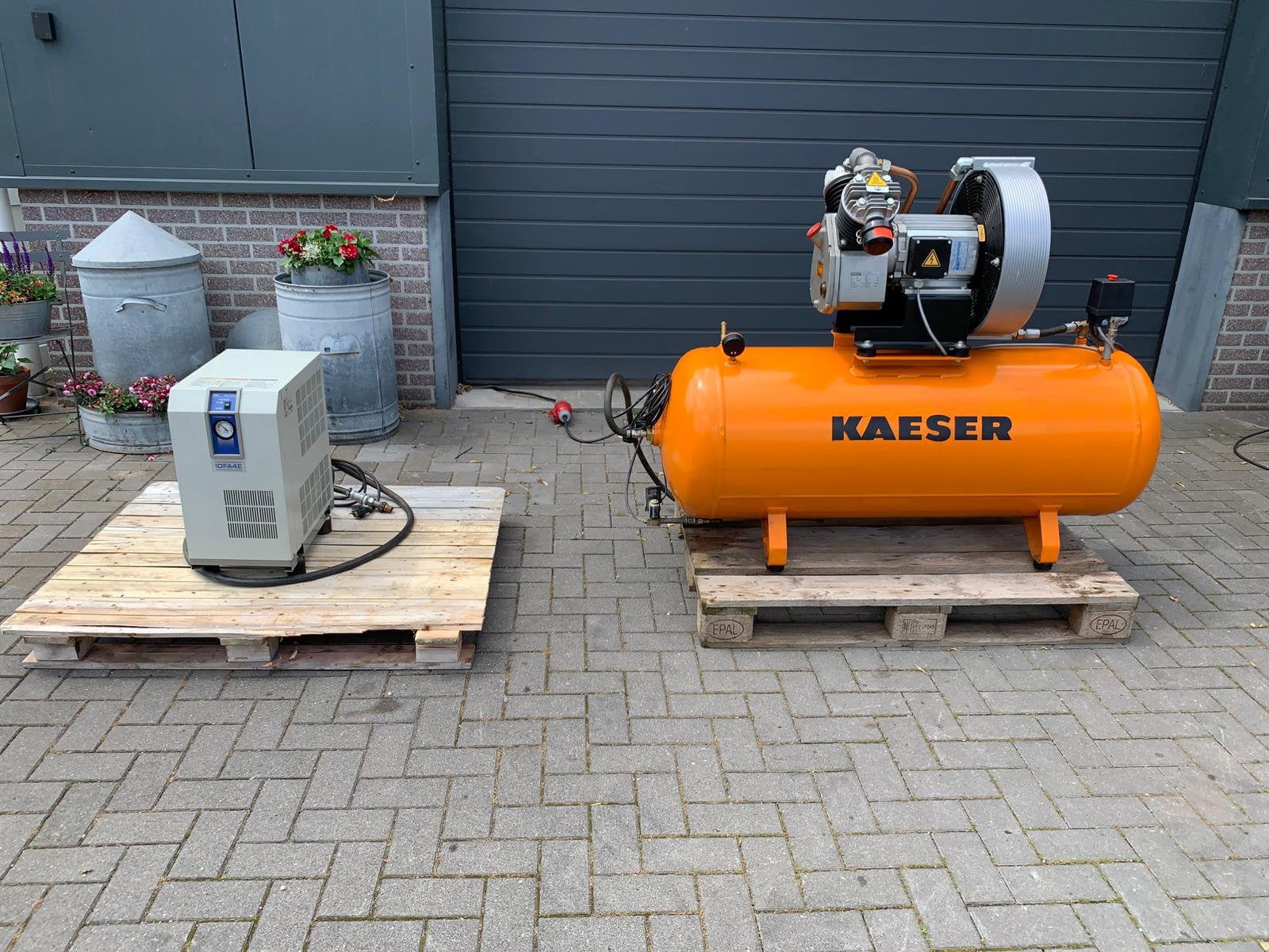 3kw kaeser epc 630-250  zuigercompressor, 100 liter of meer, Ophalen of Verzenden, Zo goed als nieuw