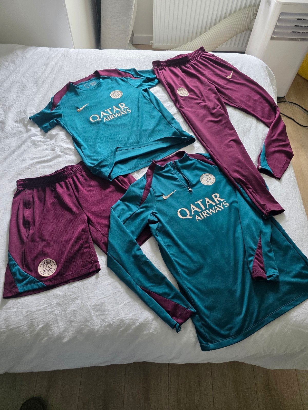 PSG Strike training set Qatar Airways, Nike, Overige maten, Ophalen of Verzenden, Zo goed als nieuw