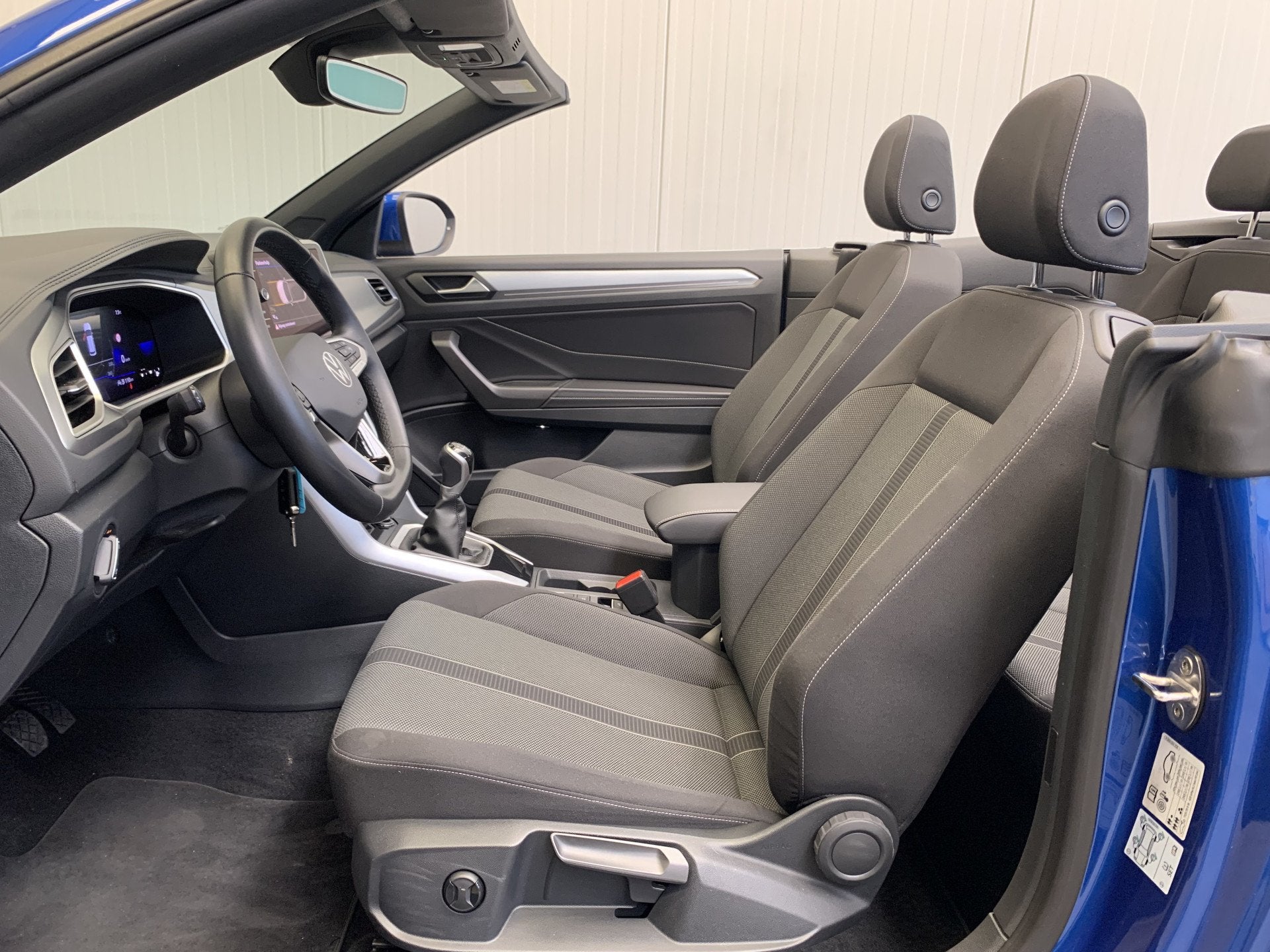 Volkswagen T-Roc Cabrio 1.0 TSI Style DIGITAL COCKPIT-NAVI-E, Auto's, Voorwielaandrijving, Stof, Gebruikt, Blauw
