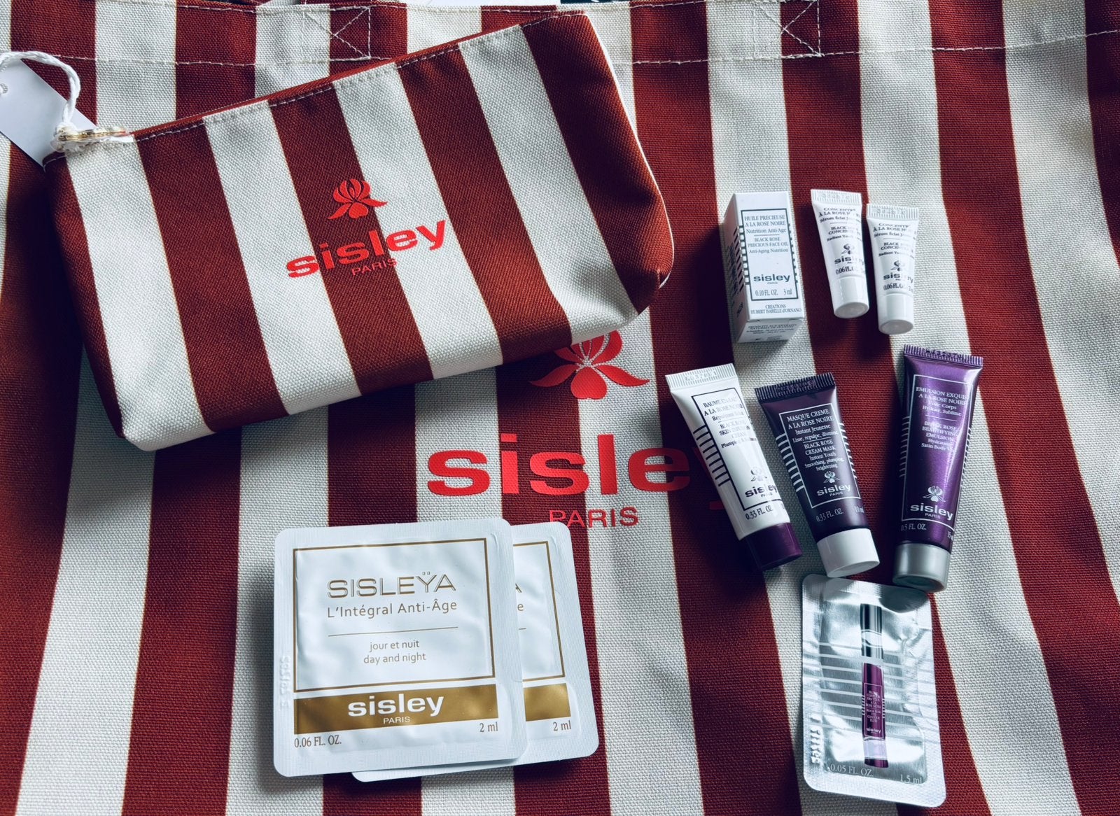 Sisley, Black Rose, sisleya, strandtas make-up tasje, Sieraden, Tassen en Uiterlijk, Uiterlijk | Gezichtsverzorging, Verzenden
