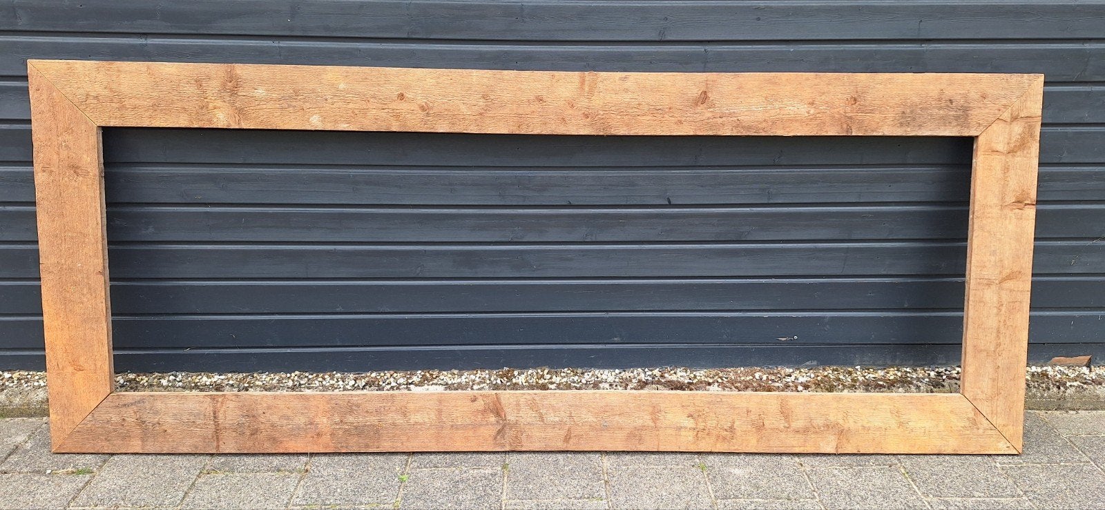 Lijst steigerhout. Buitenmt: br. 3 x h. 1.18 mtr., Ophalen