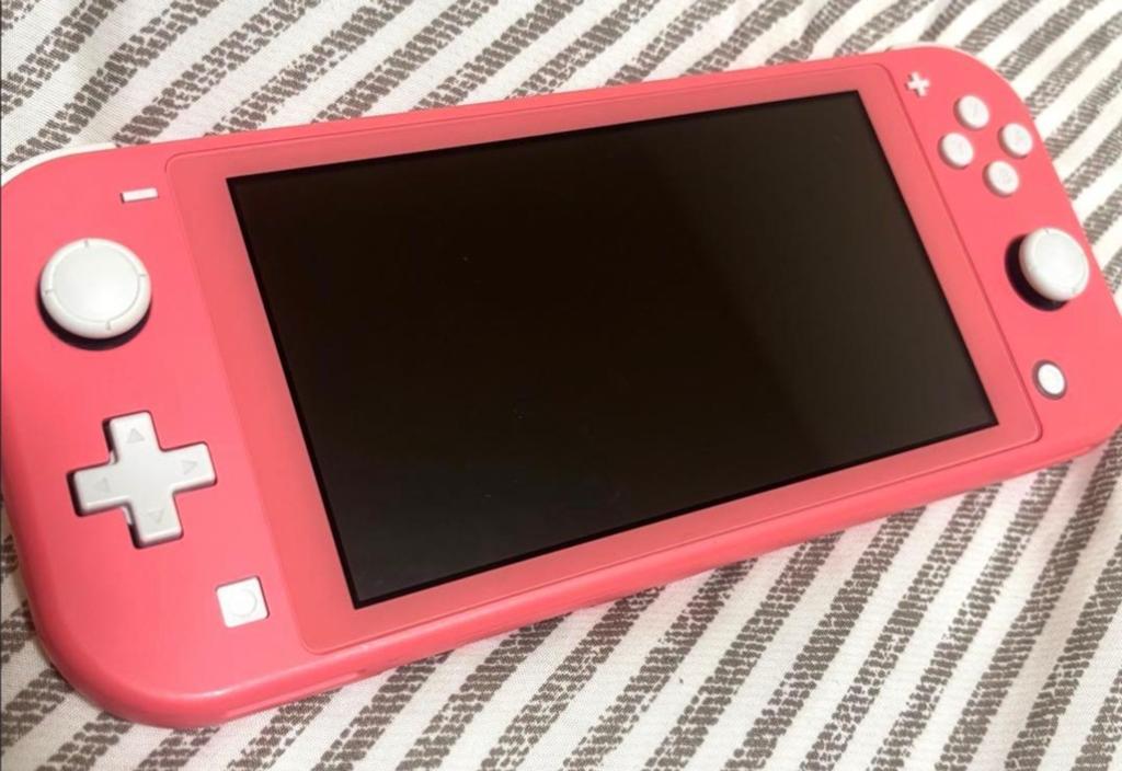 Nintendo Switch Lite Koraal (Coral) incl. lader, Spelcomputers en Games, Spelcomputers | Nintendo Switch Lite, Verzenden, Roze of Coral