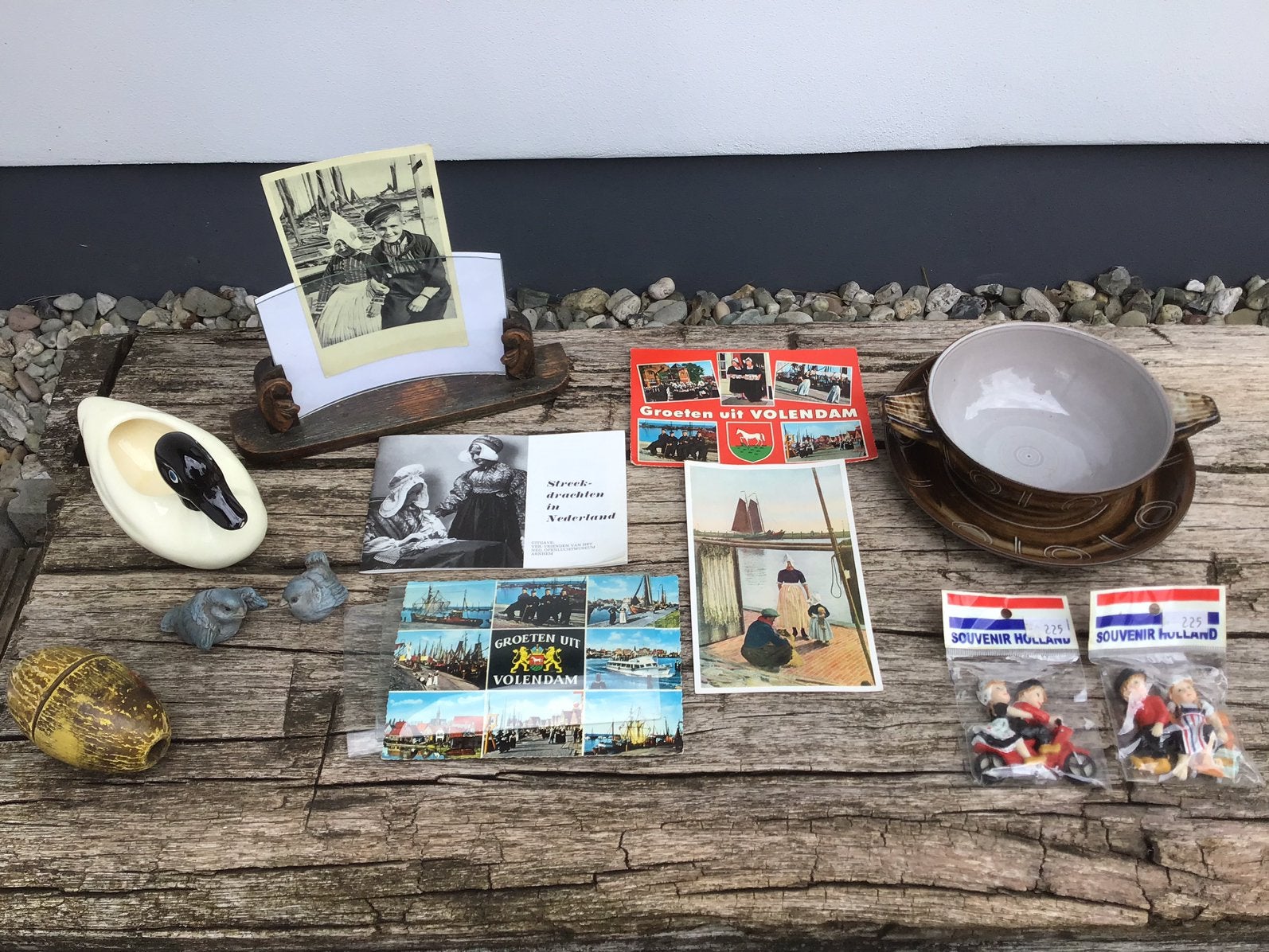 Volendam kaarten-lepeltje-souvenirs-fotolijstje-soepkom-etc, Ophalen of Verzenden