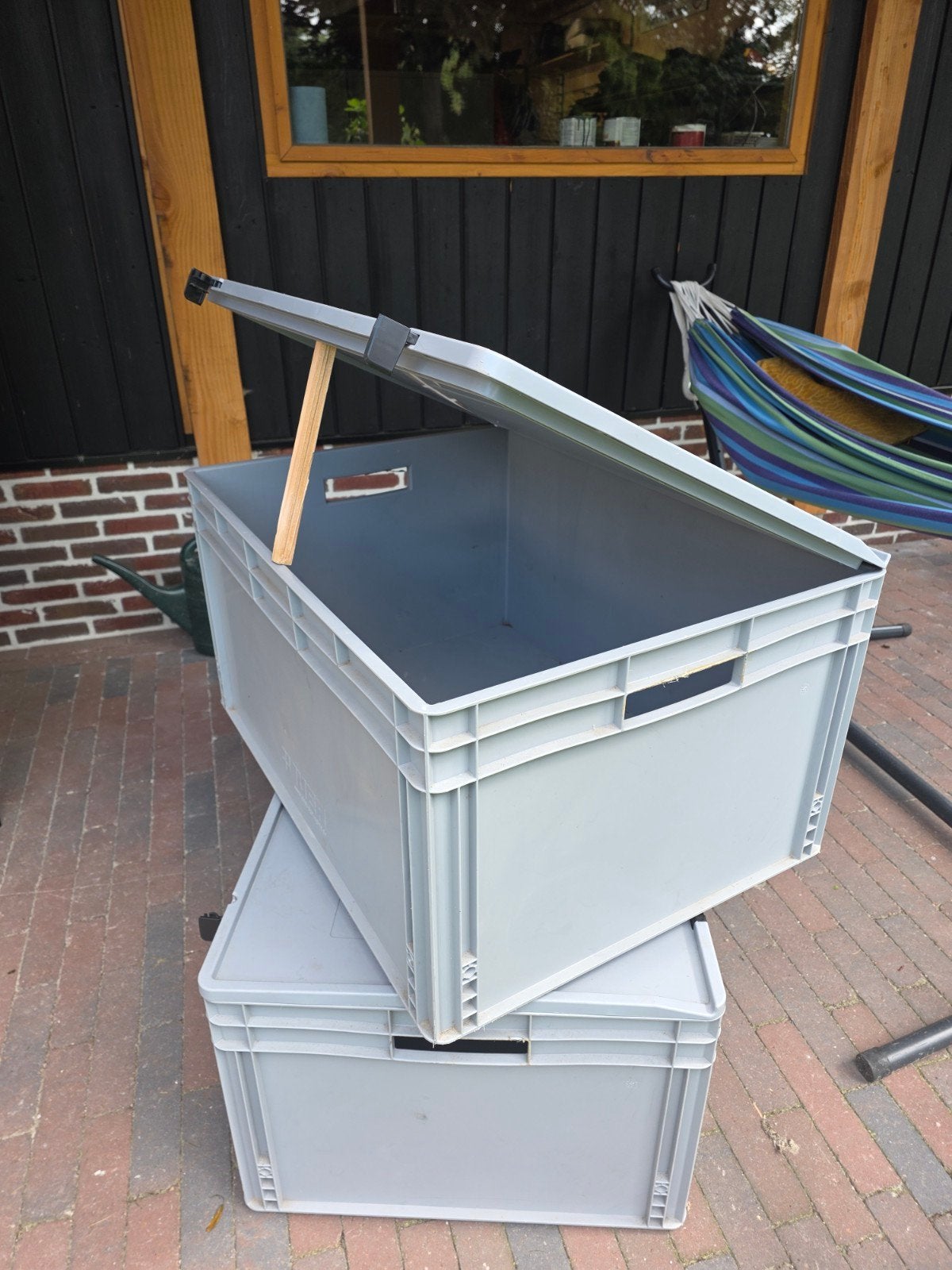 Opslag boxen eurocontainers, Ophalen, Zo goed als nieuw