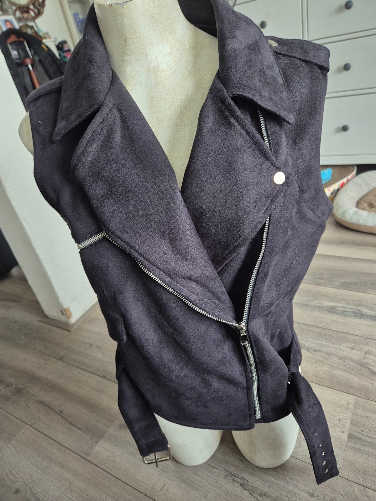 Zwart suèdine gilet maat L, Eight paris, Zwart, Maat 42/44 (L), Ophalen of Verzenden