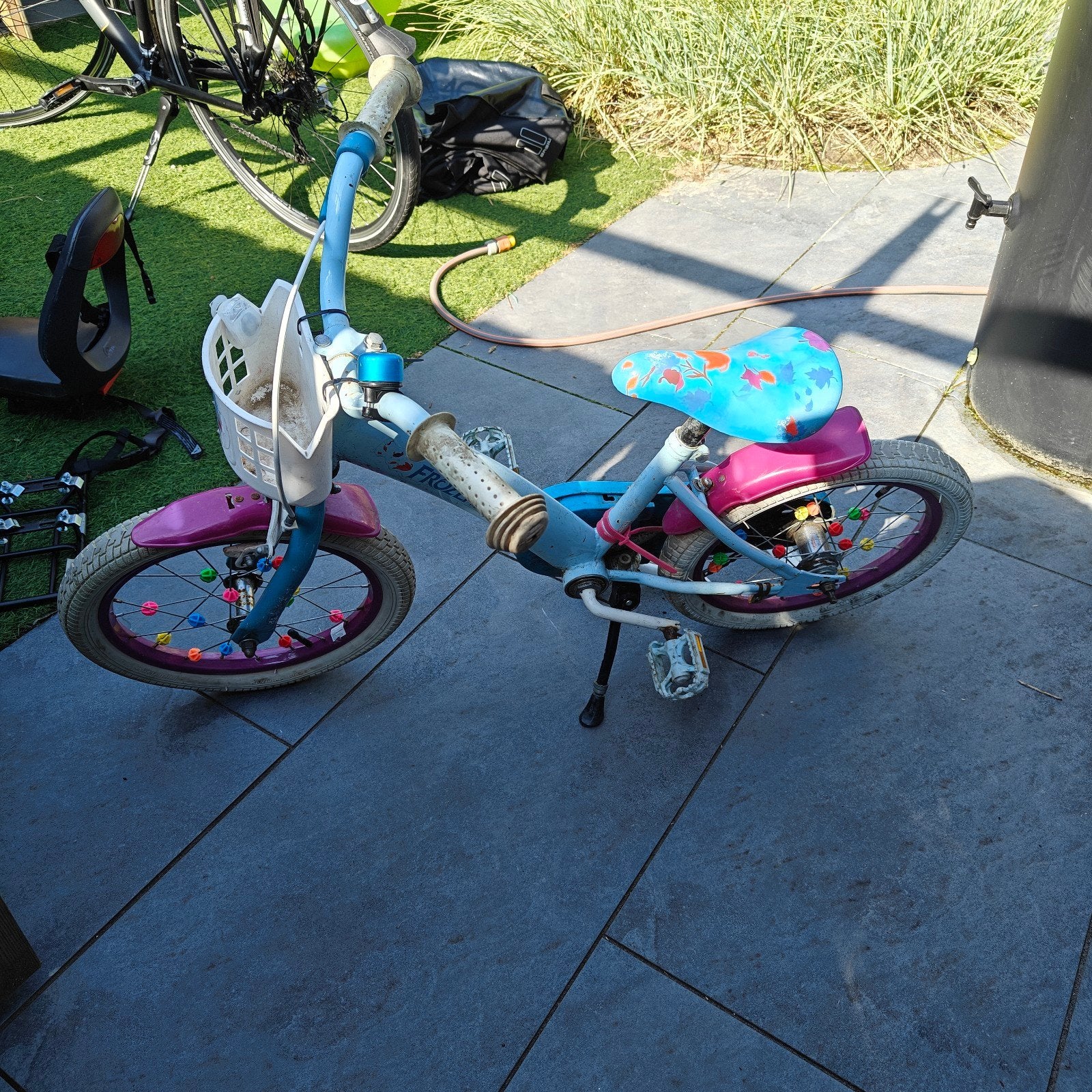 Disney Frozen II Kinderfiets met zijwieltjes 16 inch, Ophalen, Gebruikt, Minder dan 16 inch, Zijwieltjes