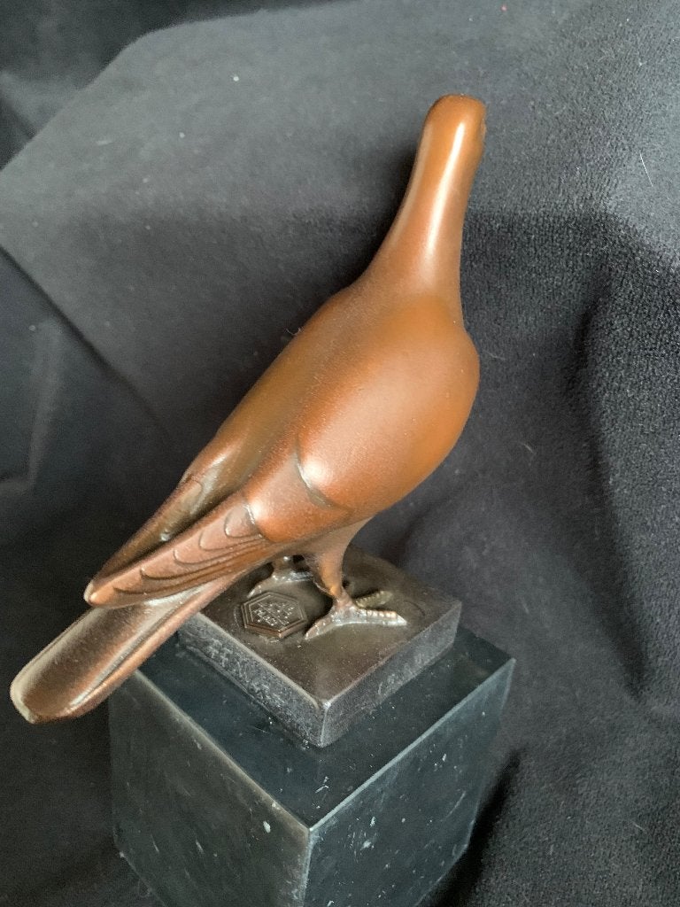 Een fraai bronzen Duif .Brons, Ophalen of Verzenden, Gemerkt, Brons, Beeld