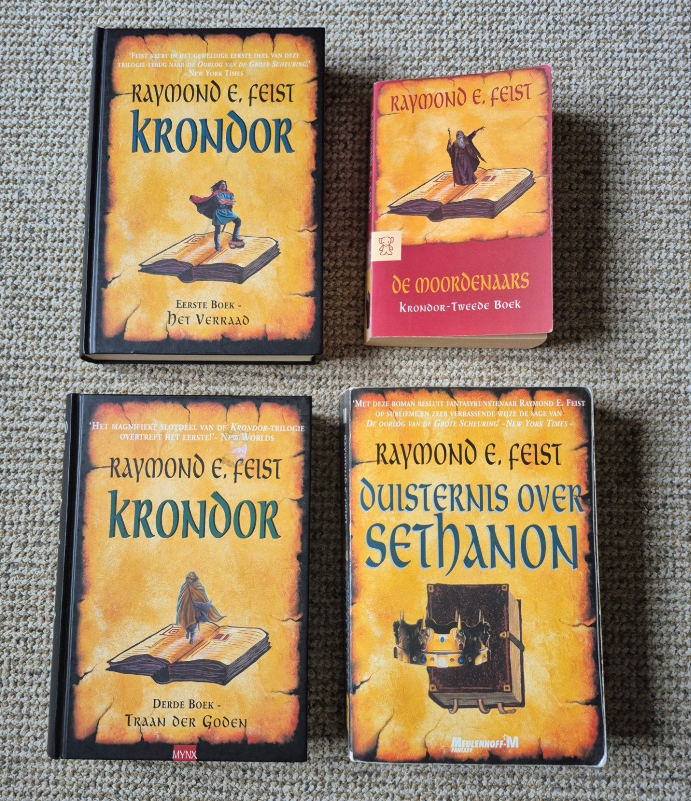 Raymond E Feist,  3 x Krondor, en Duisternis over Sethanon, Ophalen of Verzenden, Gelezen