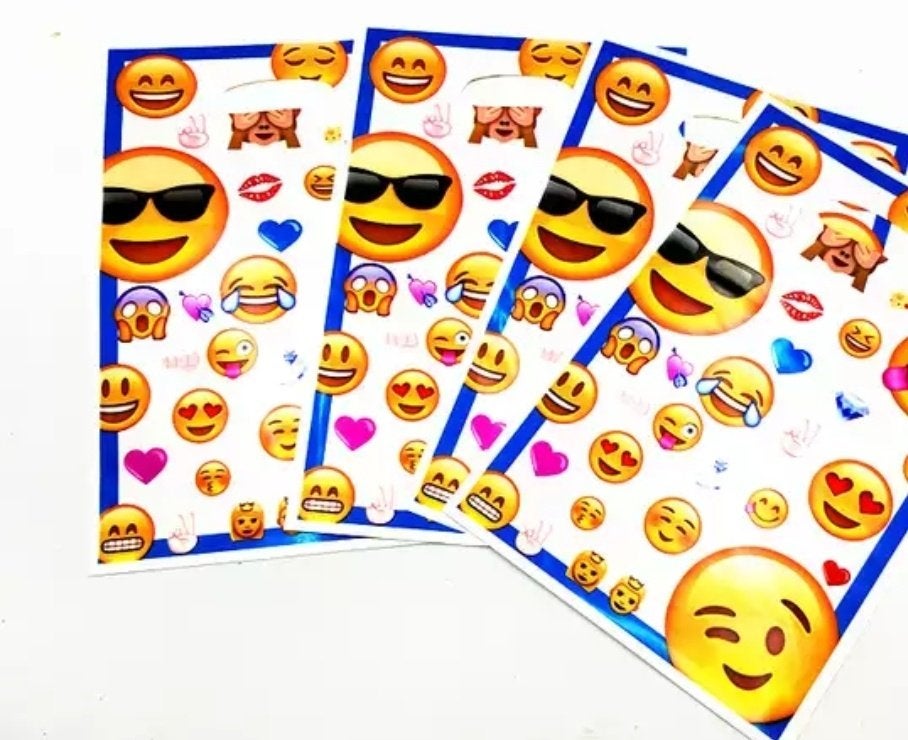 Leuke traktatie Emoticon zakjes, nieuw, Ophalen of Verzenden, Nieuw, Feestartikel, Verjaardag