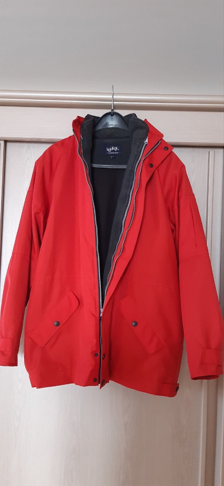 Dames winterjas maat L, Ophalen of Verzenden, Zo goed als nieuw, Maat 42/44 (L), Rood