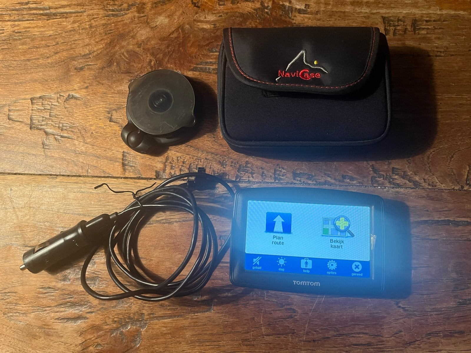 TomTom XL navigatiesysteem compleet met accessoires, Ophalen of Verzenden, Gebruikt