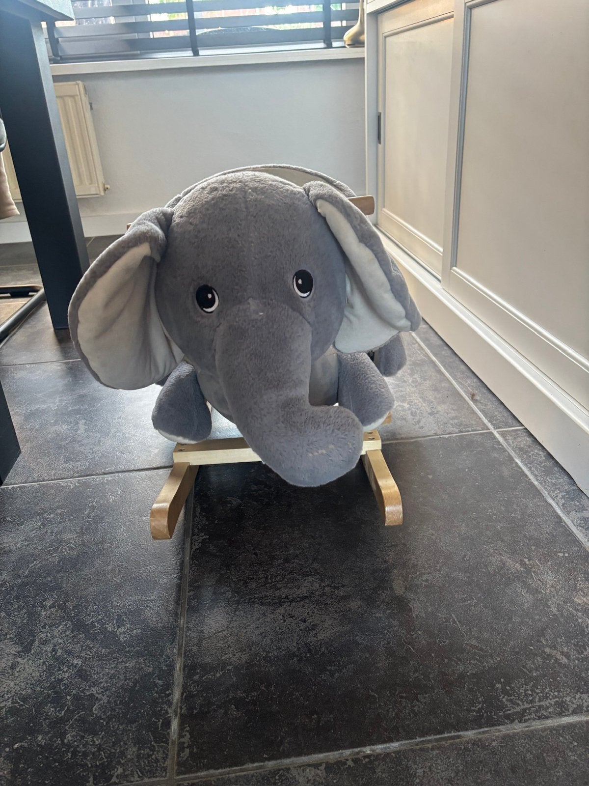 Olifant hobbeldier, Ophalen, Zo goed als nieuw