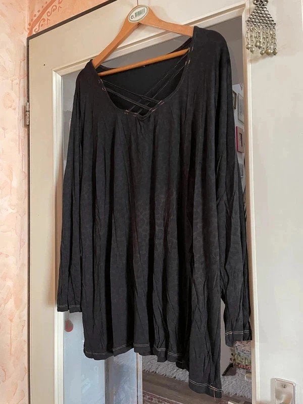 Leuke tuniek met kruisbandjes Ibiza style 46/48 nu 15,99€, Kleding | Dames, Noidea, Zwart, Maat 46/48 (XL) of groter, Ophalen of Verzenden