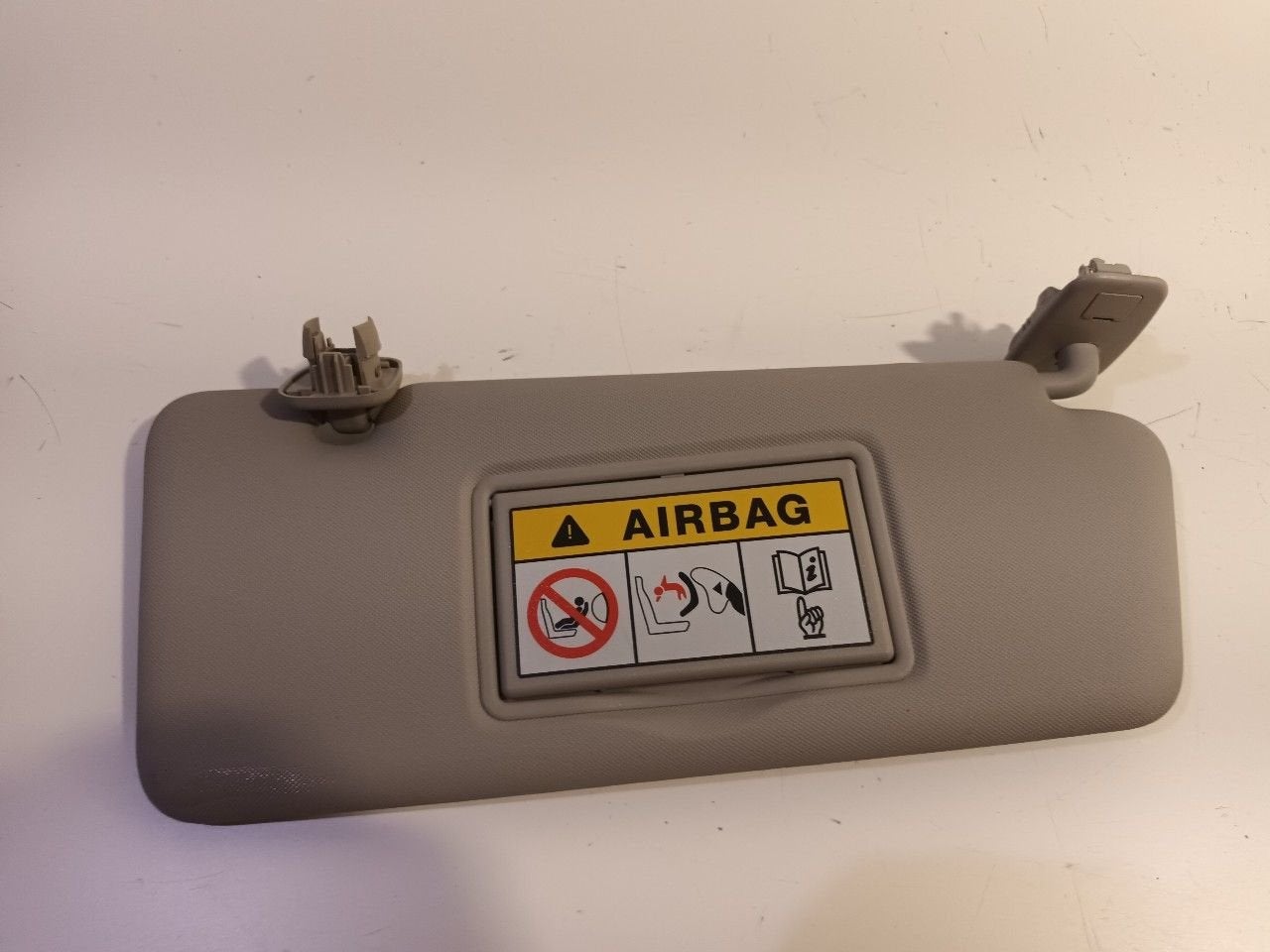 Zonneklep rechts Renault Zoé, Onderdelen@venauto.nl, Van der Ven Autorecycling B.V., Gebruikt, Ettenseweg 76, 4706 PB Roosendaal, The Netherlands