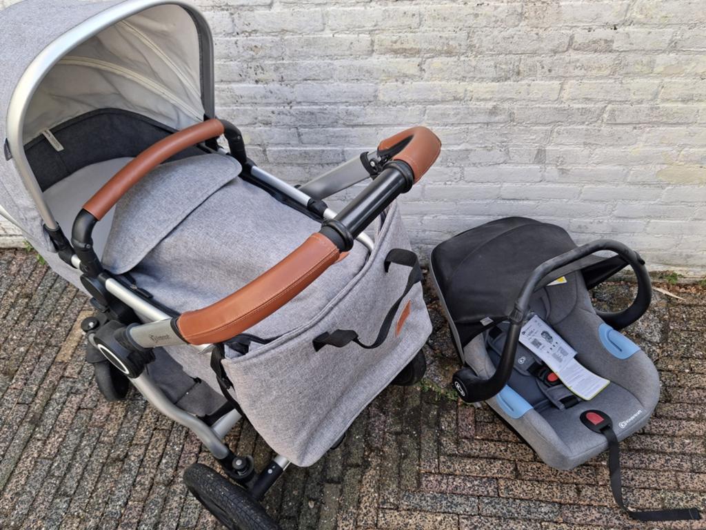 KinderKraft kinderwagen met ongebruikte autostoel, Gebruikt, Combiwagen, Verstelbare duwstang, Ophalen