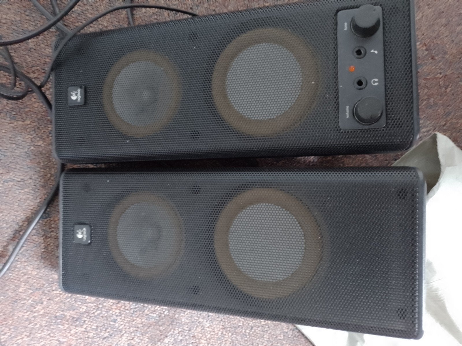 Logitech PC Speakers - Goed geluid voor je computer € 7,50, Ophalen of Verzenden, Gebruikt, Audiokanaal 2, Logitech