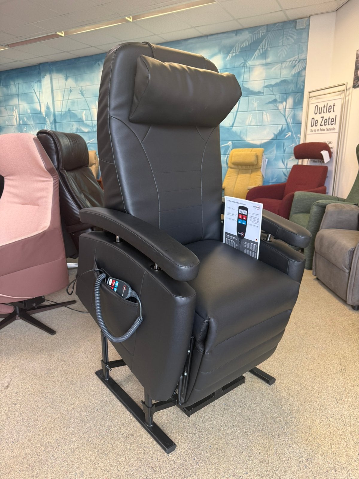 Fitform elektrische staopstoel relaxfauteuil 3 motoren, Ophalen of Verzenden, Nieuw, Ruim 100 modellen met garantie en bezorging