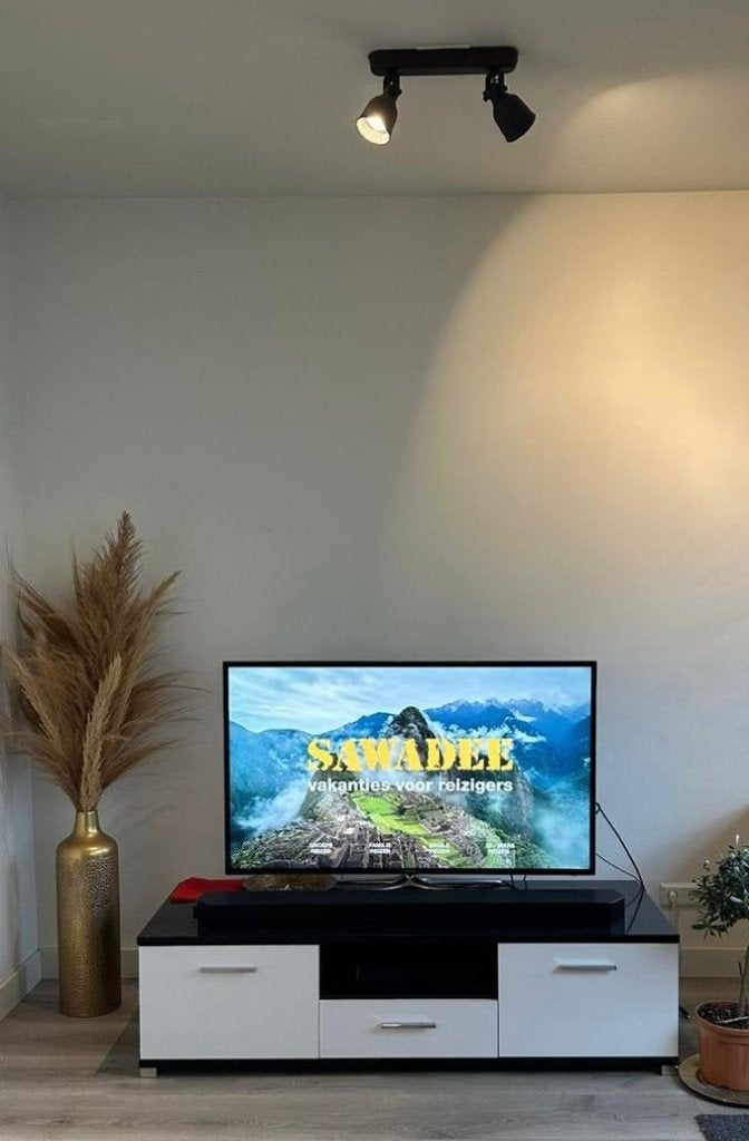 TV-Kast / TV-Meubel – Zwart & Wit – Veel Opbergruimte, Ophalen, Gebruikt, 100 tot 150 cm, Eikenhout