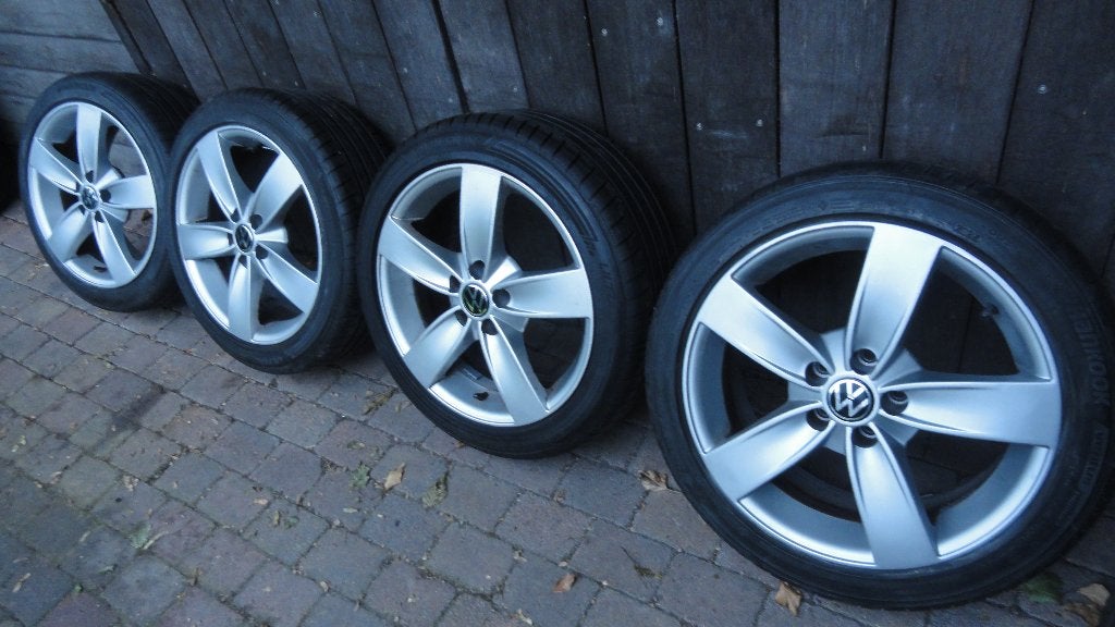 Volkswagen Polo alu velgen origineel met zomerbanden 16 inch, Ophalen, 16 inch, Banden en Velgen, Personenwagen