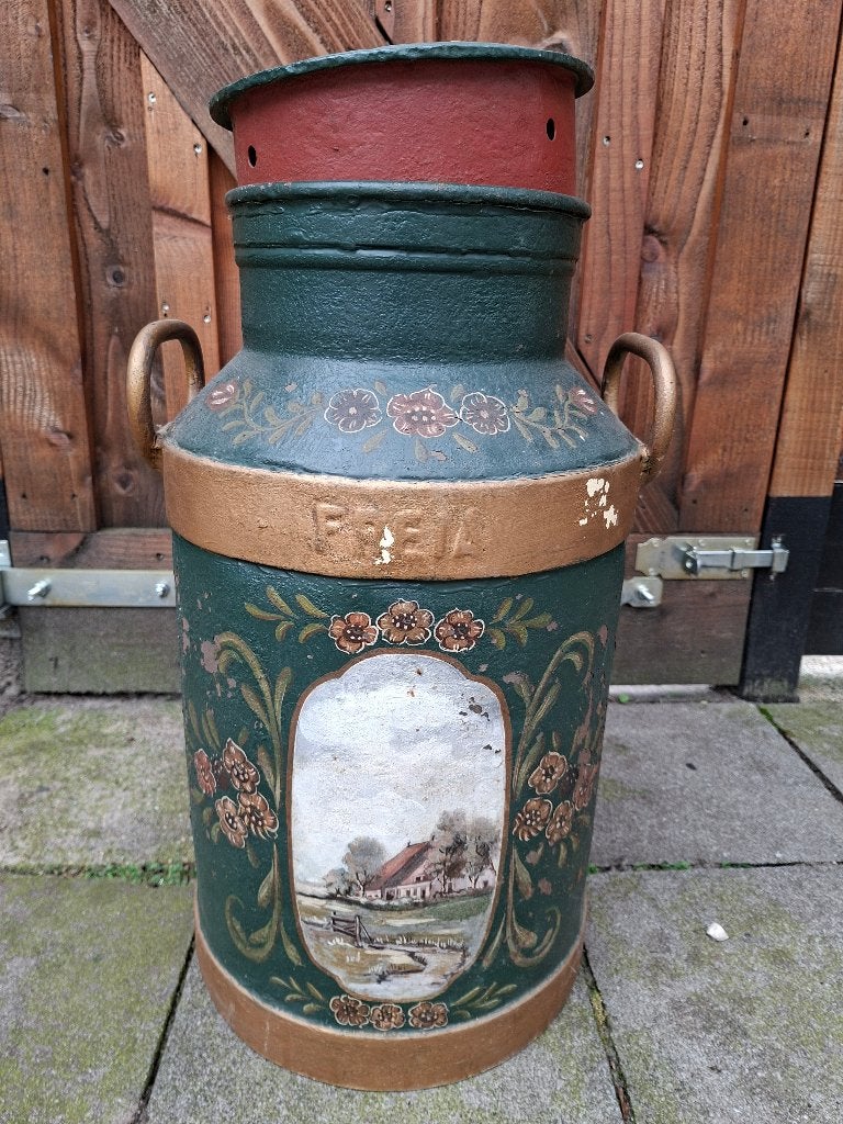 Freia melkbus geen roest aan de binnenkant, Antiek en Kunst, Curiosa en Brocante, Ophalen